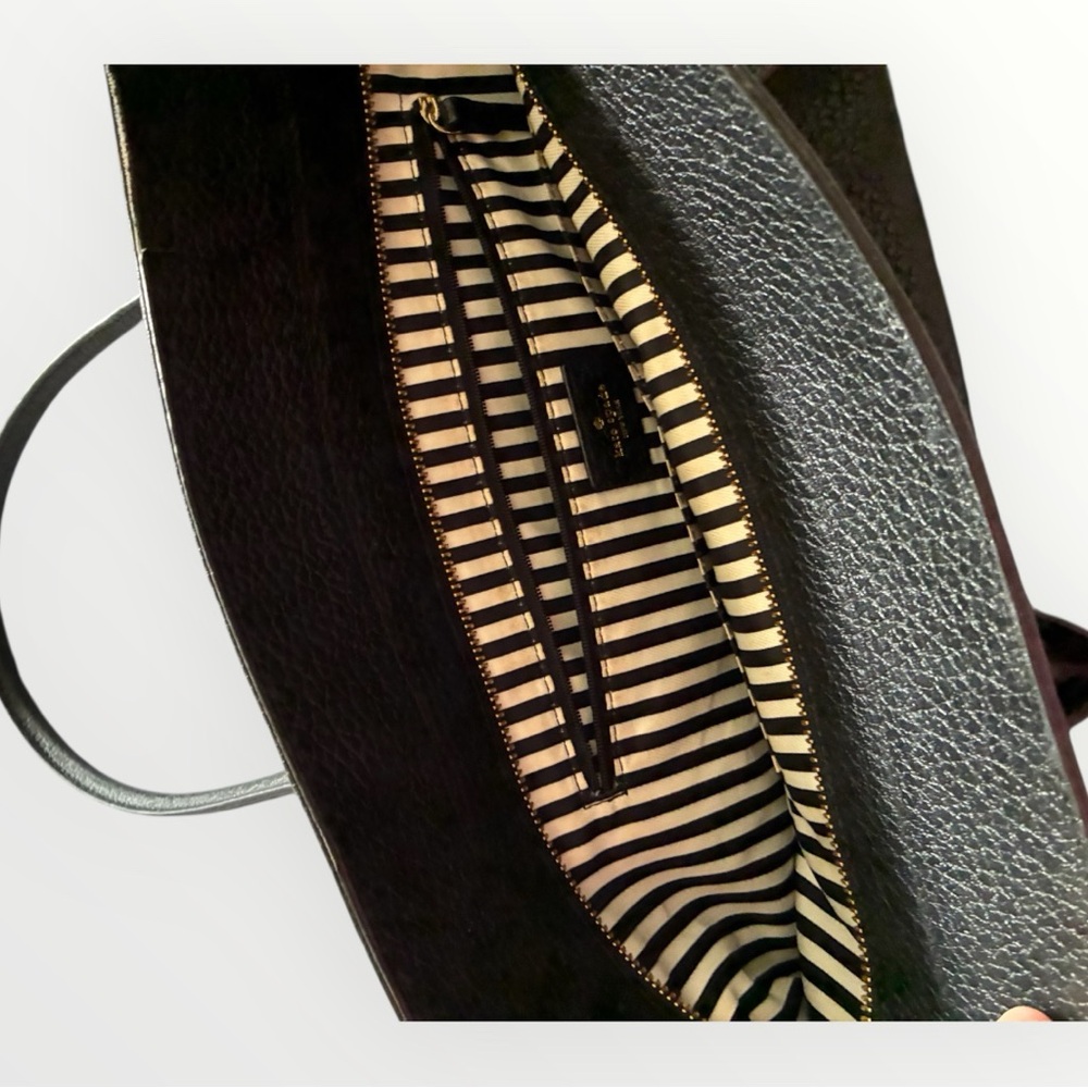 Beautiful barely used Kate Spade NY pebbled leather bag. - Picture 3 of 7